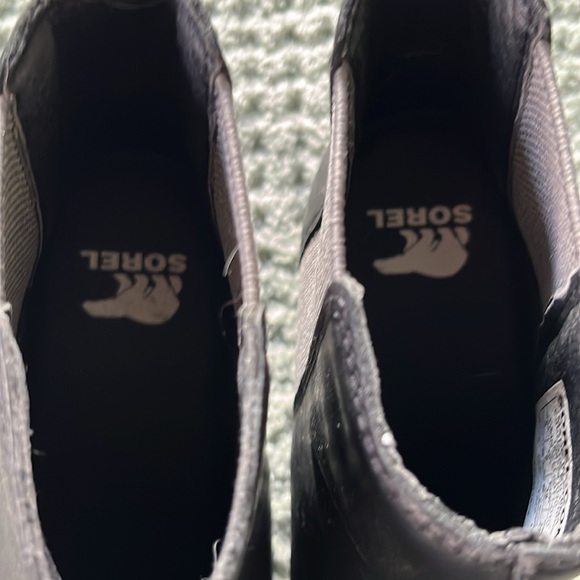 Sorrel wedge ankle boots. - Picture 3 of 5